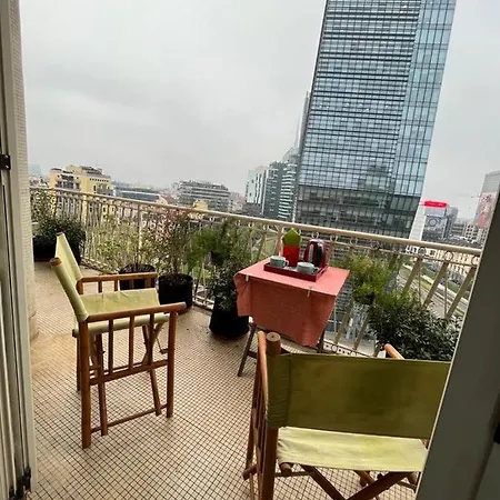 10 * Milaan